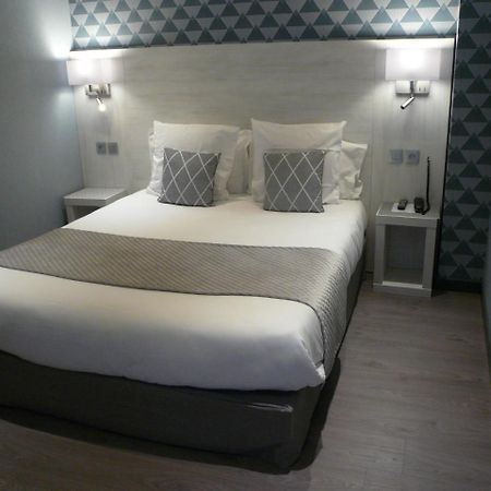 Hotel L'Europeen Тарб Екстер'єр фото