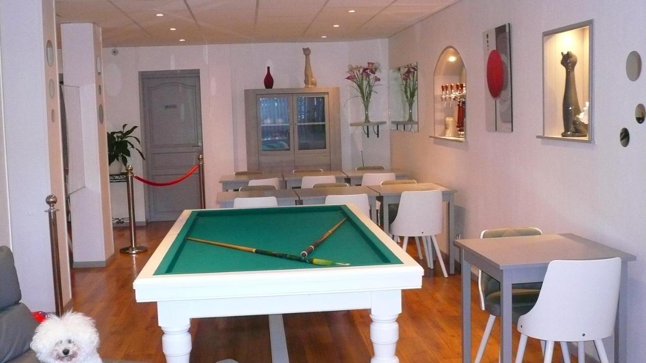 Hotel L'Europeen Тарб Екстер'єр фото